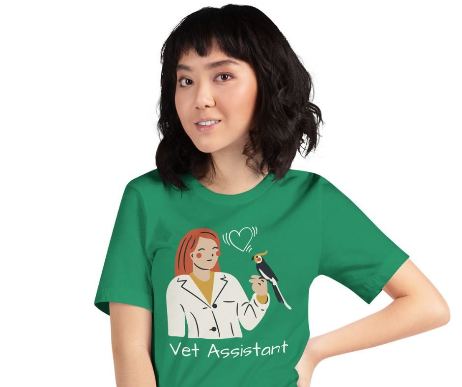 Stylish Vet Assistant T-Shirt: A Tribute to Feathered Friends 🐦
